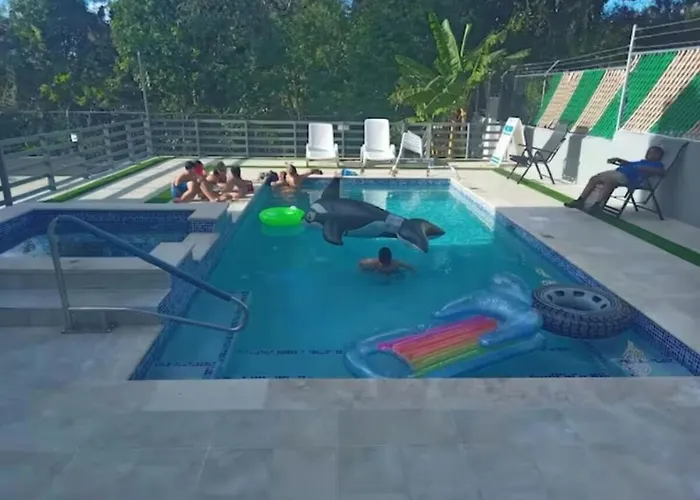 Mirando Place #7---beach Club Access, ,pool, Hottub, Gym,3 Lounges, #7, Airport 10 Minutes Apartment *