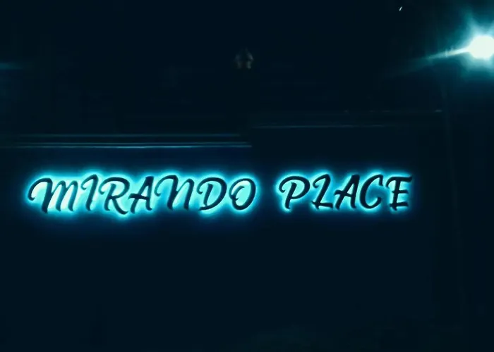 Apartment Mirando Place #7---beach Club Access, ,pool, Hottub, Gym,3 Lounges, #7, Airport 10 Minutes