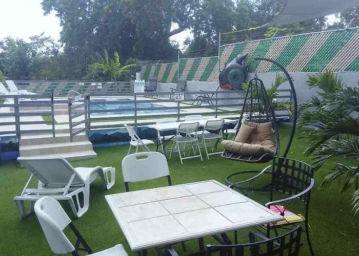 Mirando Place #7---beach Club Access, ,pool, Hottub, Gym,3 Lounges, #7, Airport 10 Minutes *